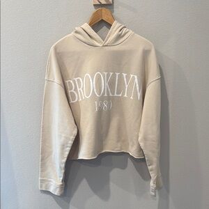Zara Cream Graphic Sweatshirt Brooklyn Urban Streetwear Aesthetic Size Small